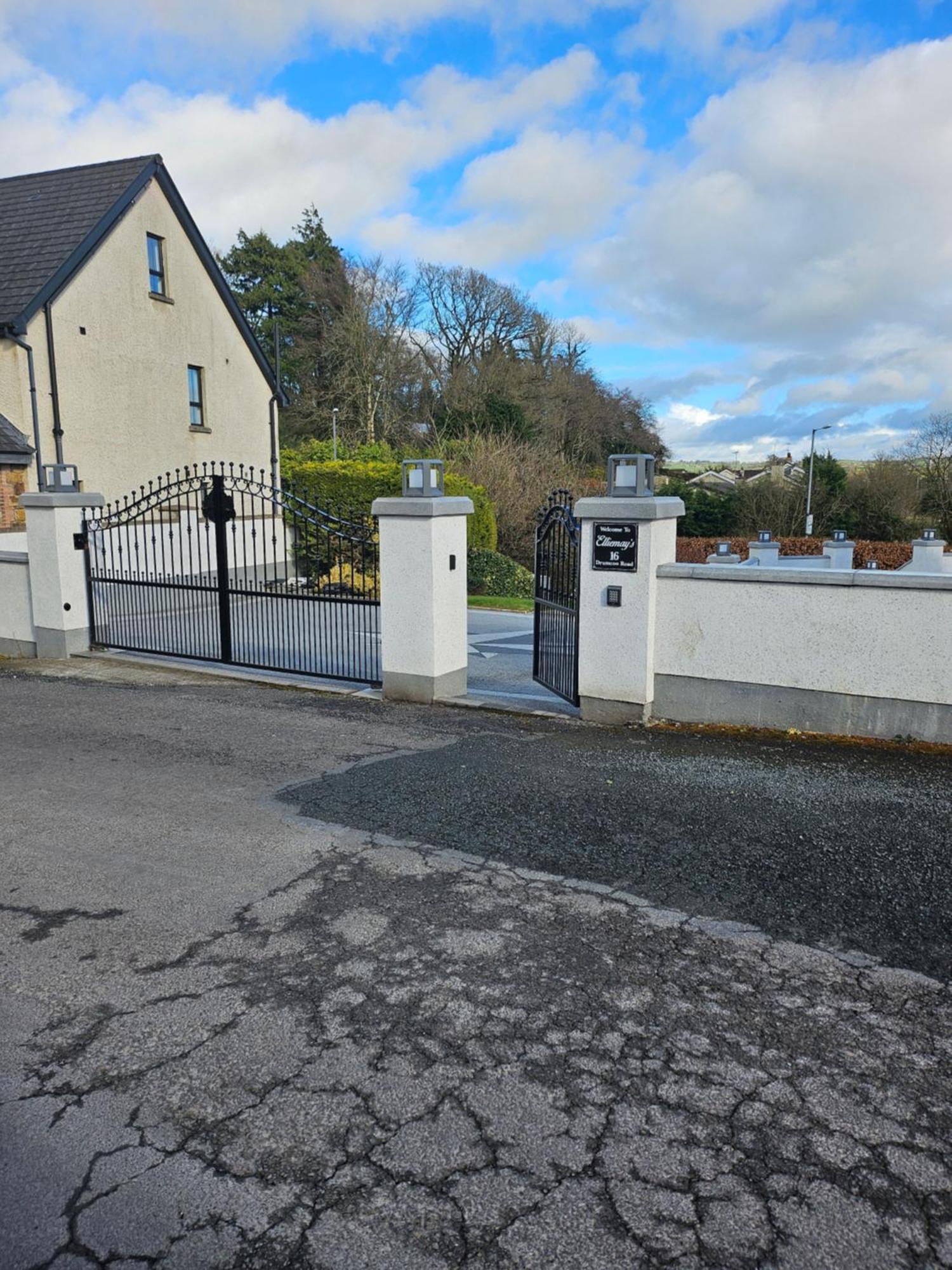 Elliemays Enniskillen Buitenkant foto